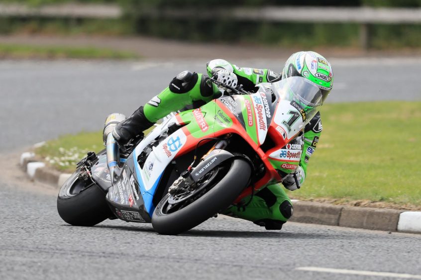 GLENN IRWIN TAKES SUPERBIKE POLE POSITION WITH AN UNOFFICAL LAP RECORD ...